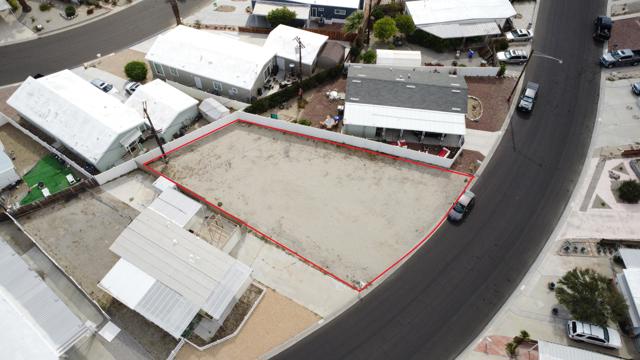 73281 Colonial Drive, Thousand Palms CA: https://media.crmls.org/mediaz/e4c553e7-502d-4414-a8ce-fdaa13a82653.jpg