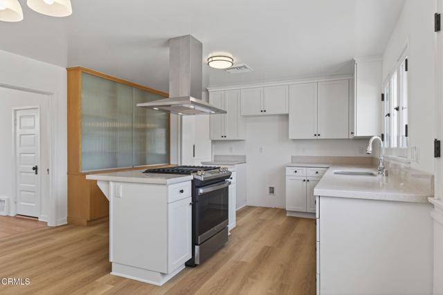 181 197 Klamath Street, Ventura CA: https://media.crmls.org/mediaz/e4c72677-4286-4a91-b555-169b29743a96.jpg