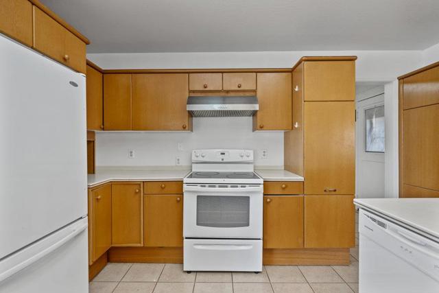 804 Comstock Road, Hollister CA: https://media.crmls.org/mediaz/e4c9083c-14d2-47d2-8c9d-8fdc0f354305.jpg