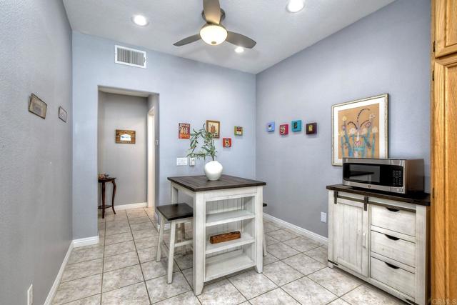 Detail Gallery Image 15 of 38 For 6852 Widgeon Pl, Carlsbad,  CA 92011 - 3 Beds | 2/1 Baths