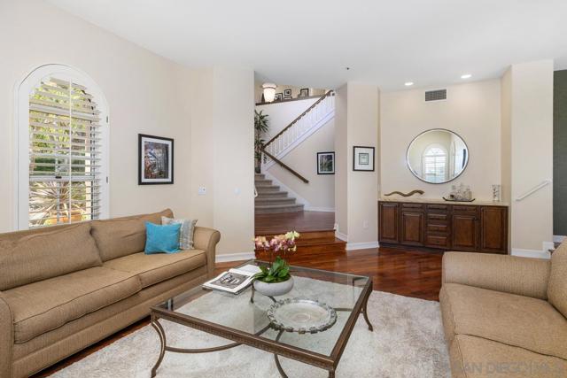 4753 Gabriel Way, La Mesa CA: https://media.crmls.org/mediaz/e4cb2113-0ed2-4a44-abad-aa6558702581.jpg