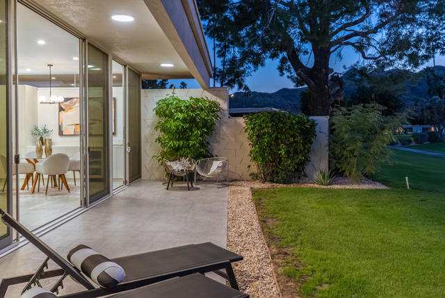 80 Lakeview Drive, Palm Springs CA: https://media.crmls.org/mediaz/e4cb2be4-9732-442e-8cdd-f57223396934.jpg