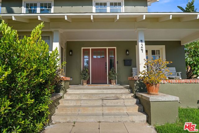 424 S Columbus Avenue, Glendale CA: https://media.crmls.org/mediaz/e4cc08d6-5afc-4586-87bb-ea3b4987a9a8.jpg