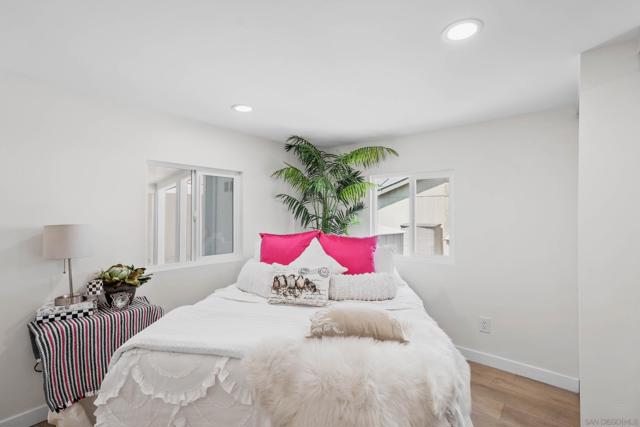 410 S First, El Cajon CA: https://media.crmls.org/mediaz/e4cc16e4-786f-4068-b0ad-8a0bdef2c0b5.jpg
