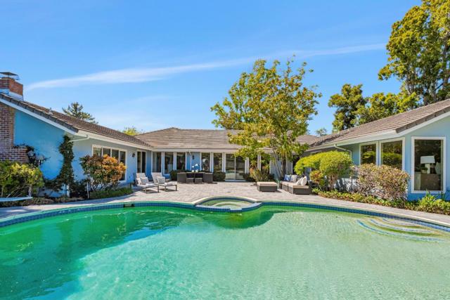 937 Parrott Drive, Hillsborough CA: https://media.crmls.org/mediaz/e4cc1c78-21b8-4f95-8ad9-b047050519fa.jpg