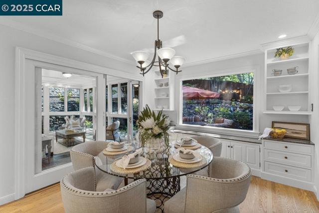 5 Kayser Ct, Walnut Creek CA: https://media.crmls.org/mediaz/e4cc6a49-9eea-49ee-9765-6300bfeb052c.jpg