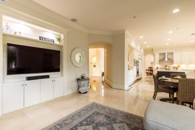 2522 Wood Hollow Dr, Livermore CA: https://media.crmls.org/mediaz/e4cd63b2-e686-4bf8-8bd2-406289157874.jpg
