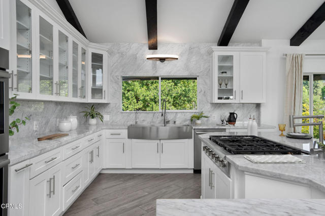 31673 Foxfield Drive, Westlake Village CA: https://media.crmls.org/mediaz/e4cf38a5-abaa-4284-9020-cef6e2cfa912.jpg