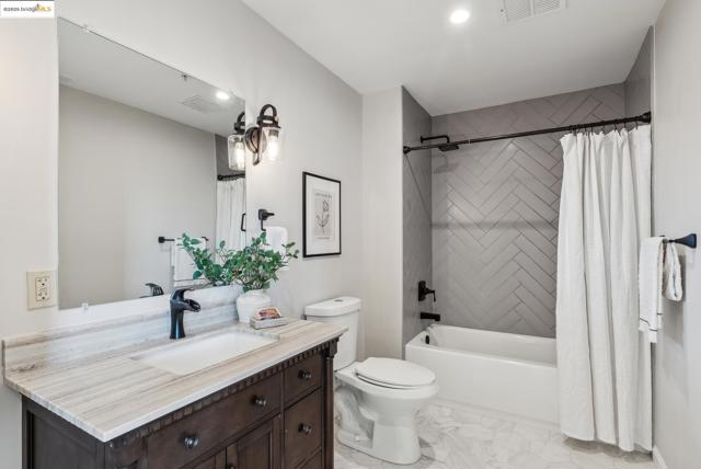 Image 30 of 44 For 6300 Shattuck Ave  1