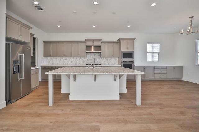 590 Santa Lucia Way, Marina CA: https://media.crmls.org/mediaz/e4d05788-172f-4027-bdb5-9b226deafe1b.jpg