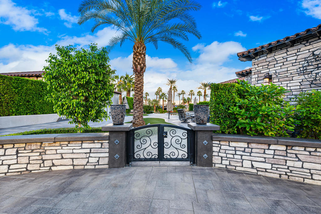 MLS #219139216DA image #14