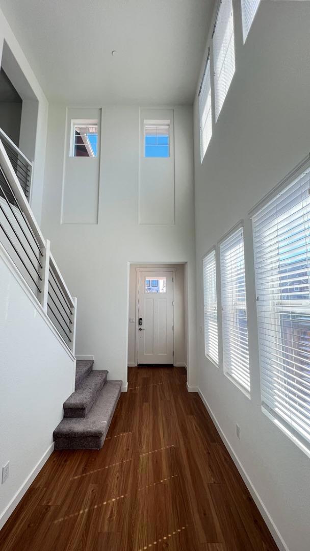 Image 3 of 25 For 34 Seasmoke Place