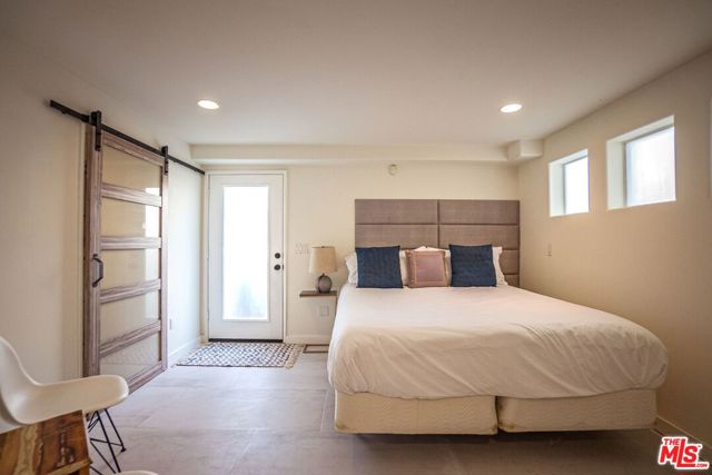 120 Galleon Street, Marina del Rey CA: https://media.crmls.org/mediaz/e4d0c570-db56-4a34-bfa4-948ab54e36a7.jpg