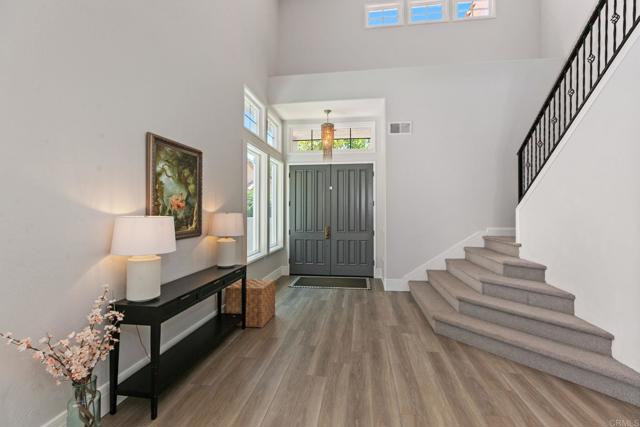 4470 Caminito Tecera, Del Mar CA: https://media.crmls.org/mediaz/e4d0eac8-69f2-4fb3-8f5c-62c9f28d7898.jpg