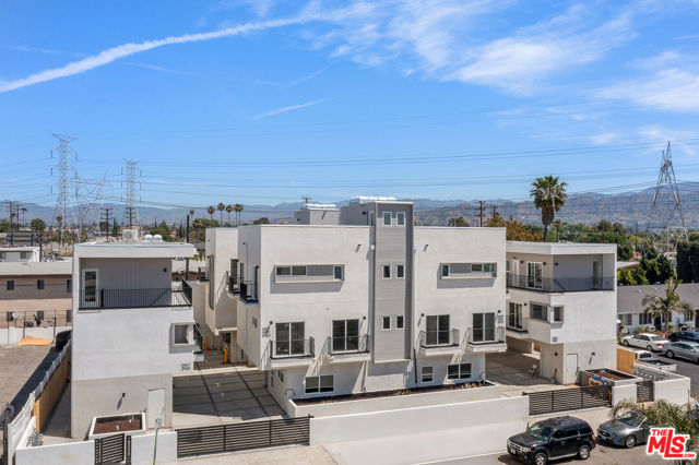 10963 Calvert, North Hollywood CA: https://media.crmls.org/mediaz/e4d10d38-d676-40ff-a389-62e07dccbdef.jpg