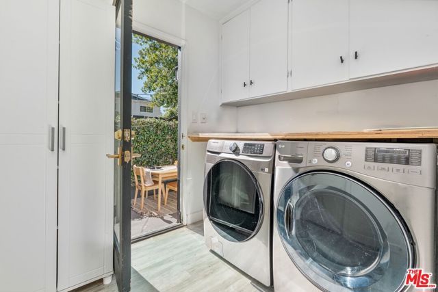 3917 Beethoven Street photo 9