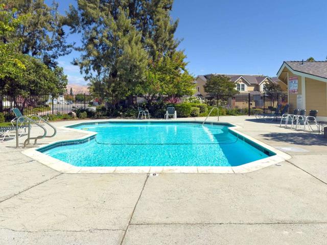 722 Jennifer Way, Milpitas CA: https://media.crmls.org/mediaz/e4d1bdeb-f84b-49b6-abe4-662a7207eeea.jpg