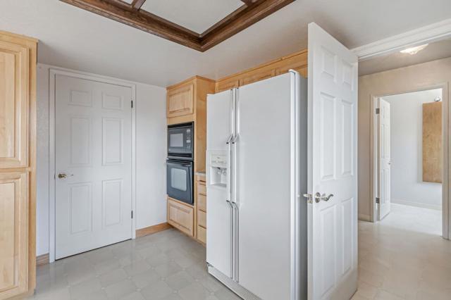 1440 Kring Way, Los Altos CA: https://media.crmls.org/mediaz/e4d1d6cb-7a01-4c75-ba6b-dd2e412fb29f.jpg