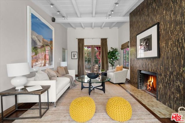 3074 Lake Hollywood Drive, Los Angeles CA: https://media.crmls.org/mediaz/e4d1dbba-61d7-448d-aba3-5090cf8a0c1a.jpg