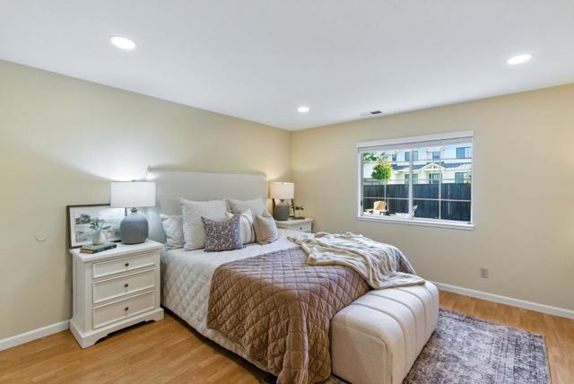 2188 Yorkshire Way, Mountain View CA: https://media.crmls.org/mediaz/e4d2c7c1-f916-4a51-8a71-bffcc1b0a0ac.jpg