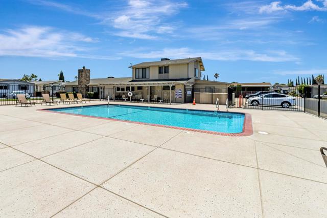 812 W Clover Road, Tracy CA: https://media.crmls.org/mediaz/e4d33261-03f3-4099-9809-f016fde5a47e.jpg