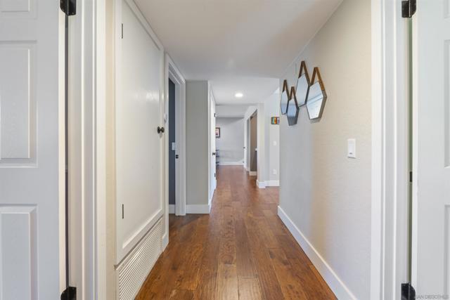 17924 Saint Andrews Dr, Poway CA: https://media.crmls.org/mediaz/e4d39c66-a236-45c3-ad4f-4b816ee11a53.jpg