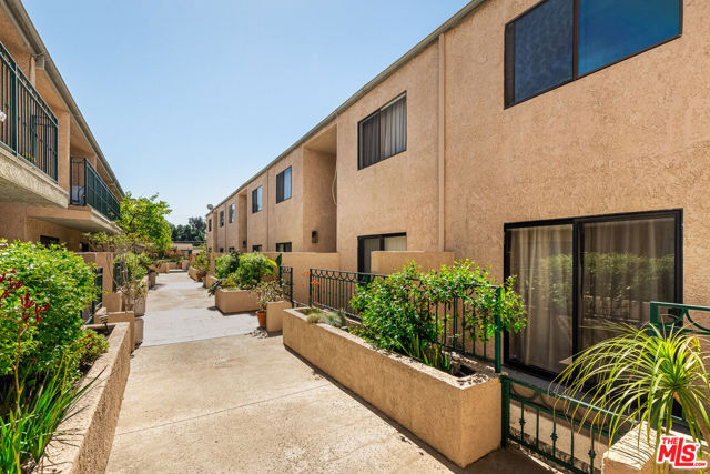 2491 Purdue Ave #104, Los Angeles, CA 90064