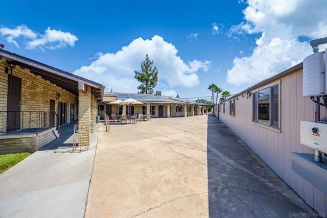 8301 Mission Gorge Rd, Santee CA: https://media.crmls.org/mediaz/e4d3e5ed-c263-4a47-895b-eeb60adc8d01.jpg