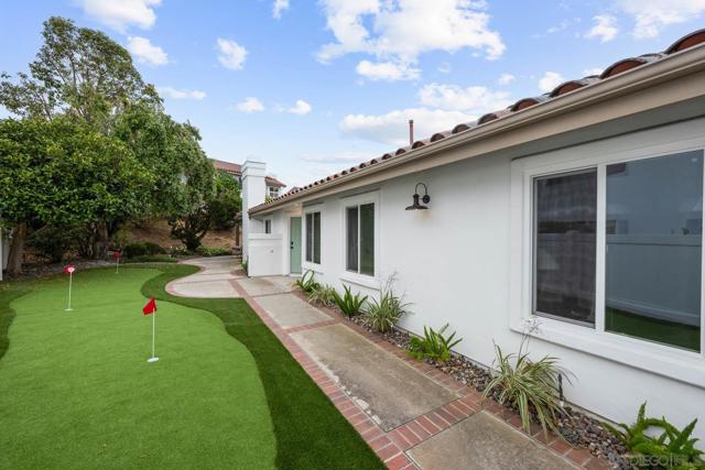 4912 Keos Way, Oceanside CA: https://media.crmls.org/mediaz/e4d40b5c-fd95-4005-8d45-bf4bf8e78e85.jpg