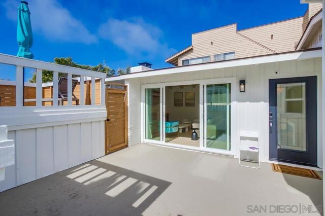 8457 Paseo Del Ocaso, La Jolla CA: https://media.crmls.org/mediaz/e4d441f4-d040-4623-b95d-9b0983ef6f05.jpg