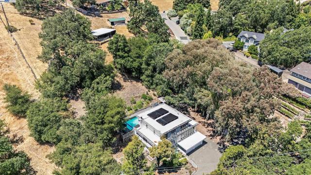 1923 Green Valley Rd, Alamo CA: https://media.crmls.org/mediaz/e4d448e5-24e3-405c-b18a-7d6870ed4a84.jpg