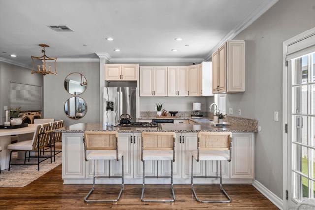 4690 51st, San Diego CA: https://media.crmls.org/mediaz/e4d5a237-25f8-4fa6-9a1e-d70ebf0d2f3e.jpg