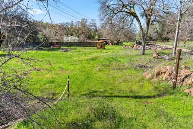 10264 Combie Road,  CA: https://media.crmls.org/mediaz/e4d5c594-01a8-4b49-9598-4c908d85d8bf.jpg
