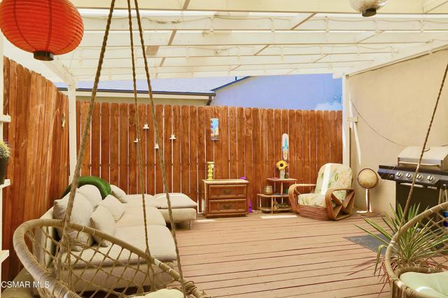 6946 Texhoma Avenue, Van Nuys CA: https://media.crmls.org/mediaz/e4d605e9-6092-45bf-b8b9-1b7b9a85a79f.jpg