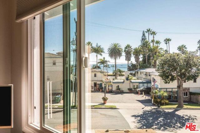 Image 18 of 74 For 440 Corona Del Mar