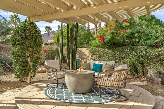 60612 Lace Leaf Court, La Quinta CA: https://media.crmls.org/mediaz/e4d6d927-9b1c-482d-b4be-4826bb14627e.jpg