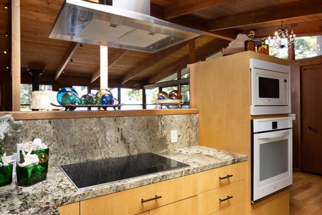 799 Parcel Street, Monterey CA: https://media.crmls.org/mediaz/e4d74c07-3a33-4295-acc3-4e5f6d52c790.jpg