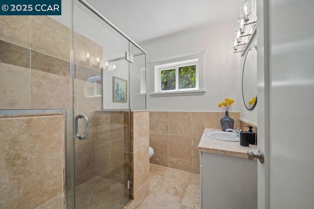 921 Foye Drive, Lafayette CA: https://media.crmls.org/mediaz/e4d80200-26d7-4b17-992f-722e8d5608ba.jpg