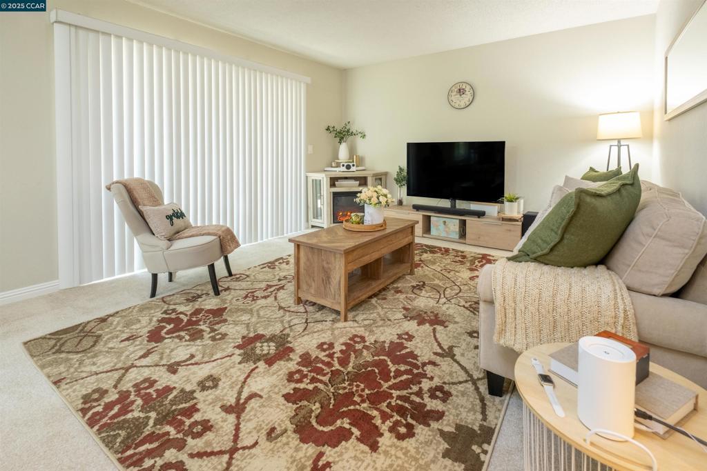 5318 Ridgeview Cir #10