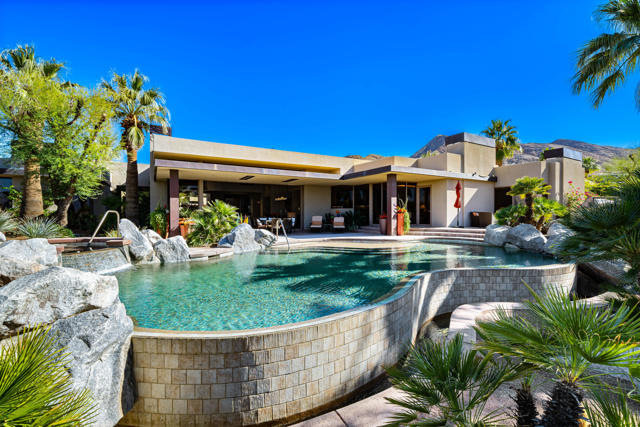 45 Mirada Circle, Rancho Mirage CA: https://media.crmls.org/mediaz/e4d8b48f-cf3c-49c5-ba72-2dacd74bda0a.jpg