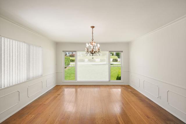 108 W Kenneth Road, Glendale CA: https://media.crmls.org/mediaz/e4d8da55-c1b5-4308-93fa-fa1a43fa749c.jpg
