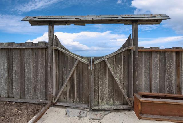 275 Davenport Landing Road, Davenport CA: https://media.crmls.org/mediaz/e4dc75b9-e8c4-44d9-834d-dfe94107af34.jpg