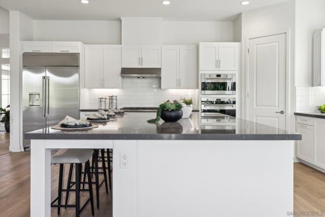 29527 Viking View Ln, Valley Center CA: https://media.crmls.org/mediaz/e4dcbd0e-c117-4418-b7da-0c39bf7e5462.jpg