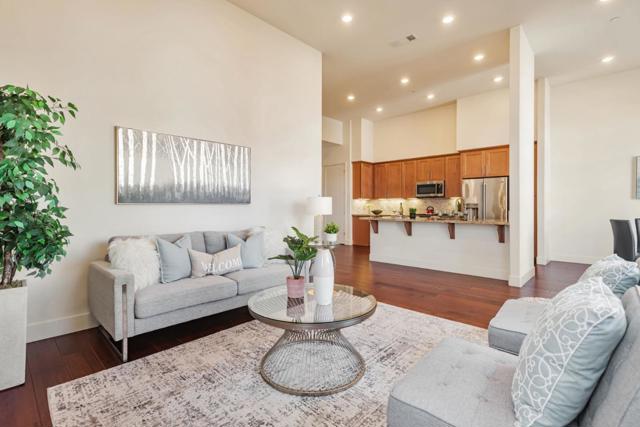 1028 Foster Square Lane, Foster City CA: https://media.crmls.org/mediaz/e4dd00e4-63f0-4f49-93e4-557b70a0052a.jpg