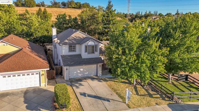 5014 Prairie Way, Antioch CA: https://media.crmls.org/mediaz/e4dd3eb7-5ff9-46d7-96dd-e2e88e4d37f5.jpg