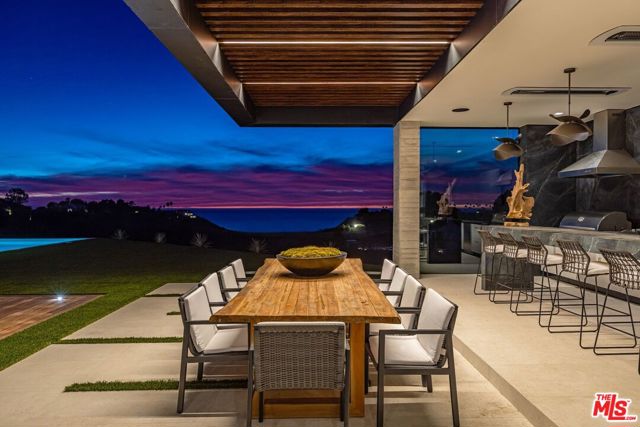 Image 38 of 41 For 6889 Dume Drive