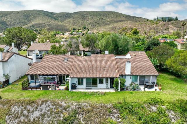 14787 Caminito Orense Oeste, San Diego CA: https://media.crmls.org/mediaz/e4dfb9f8-1087-40d1-864f-7dadf6b2664b.jpg