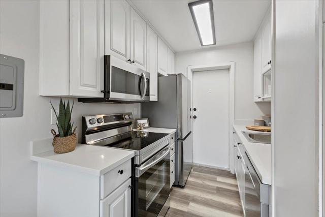 3385 La Selva Street, San Mateo CA: https://media.crmls.org/mediaz/e4dfddab-0447-4ce0-97e6-f2727898caa9.jpg