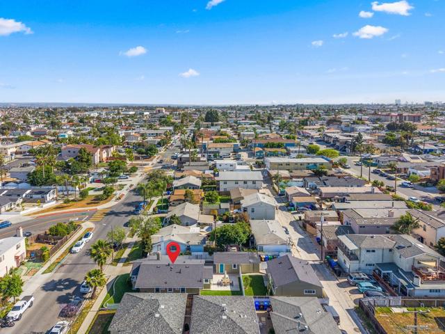 4646 48 Cherokee Avenue, San Diego CA: https://media.crmls.org/mediaz/e4e04c6c-d95b-4081-aa6e-f7915393dc0c.jpg