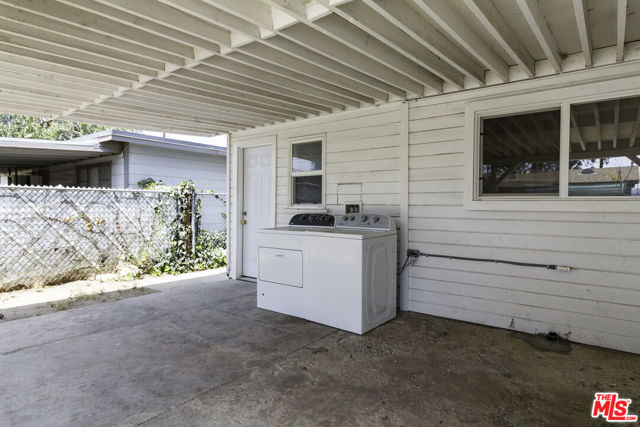 11812 RANDALL Street, Sun Valley CA: https://media.crmls.org/mediaz/e4e078b1-b2b3-4bef-bd5c-e50cad1eea8f.jpg